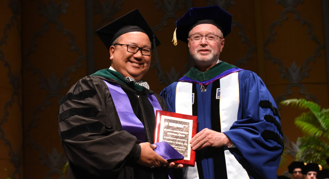 Dr Ray Garcia Dinstinguished Teaching Award 2018 With ASG